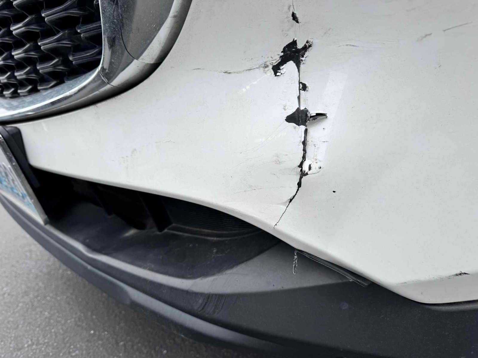 A white Mazda CX-5 has been fully repaired. gallery image 3