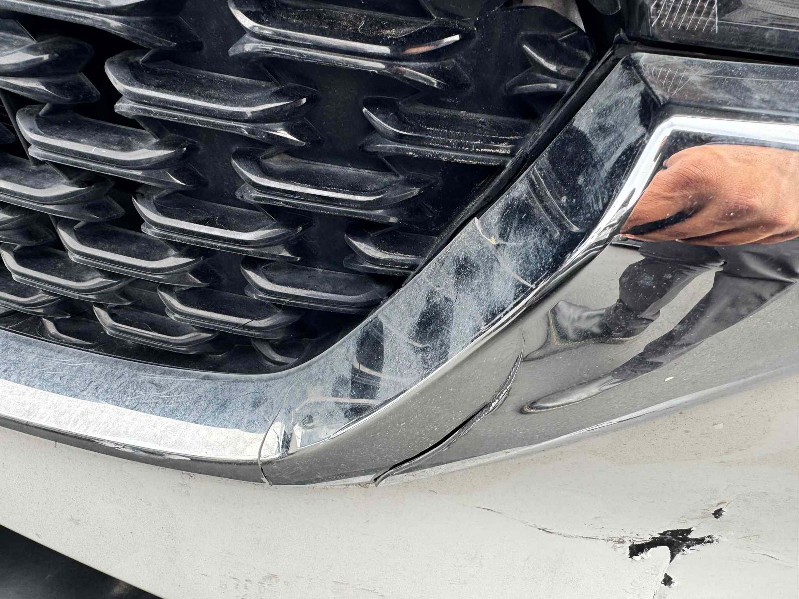 A white Mazda CX-5 has been fully repaired. gallery image 4
